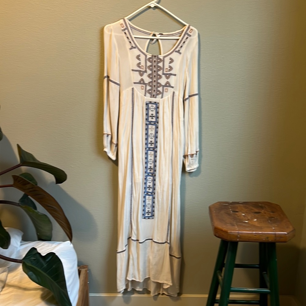 Free people bohemian dress, cream w blue & tan details, peekaboo back,long flow